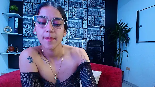 DanielaMonroe: απευθείας συνομιλία ΧΧΧ