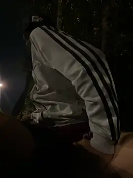 diegoand0911: διαδικτυακό σόου στην κάμερα