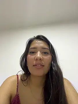 IsabellaJoness_ Adlı Modelin Canlı XXX Sohbeti