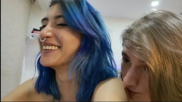 LunaisBack: απευθείας συνομιλία ΧΧΧ