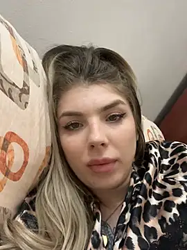 Chat XXX ao vivo de AishaDiamond