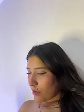 IsabellaJoness_'s Live XXX Chat