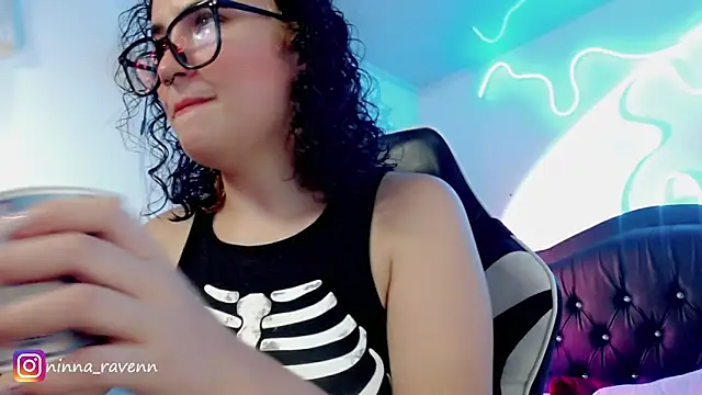 Ninna_ravenn's Live XXX Chat