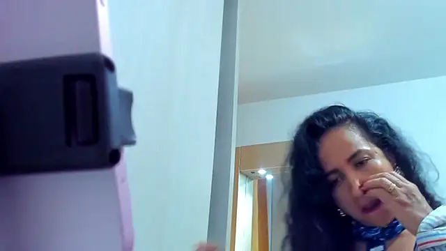 Chat +18 de alaskmiller1 ao vivo