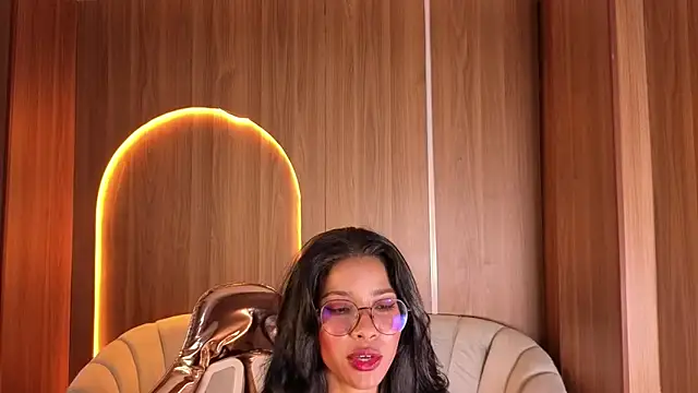 Alina_b_のライブXXXチャット