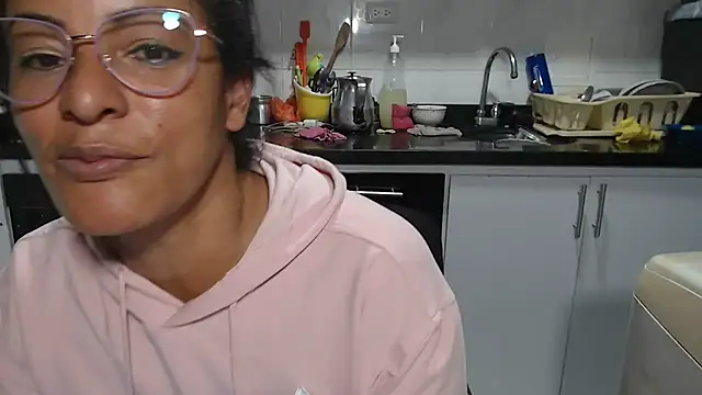 kateleyagrey's Live XXX Chat