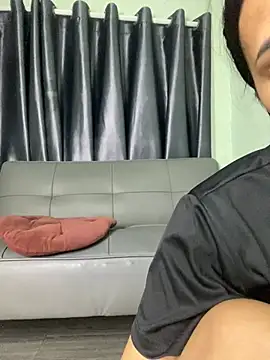 Ly_Chuppy 在線直播表演