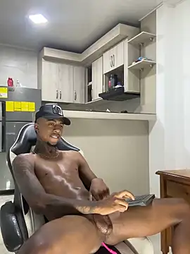 Živý XXX chat YeremiBrowm