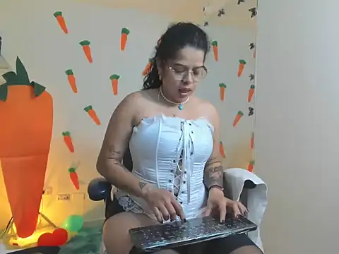 alexa-cooper-'s Live XXX Chat