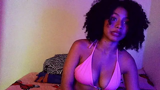 Chatroom XXX en direct de Larita_curly