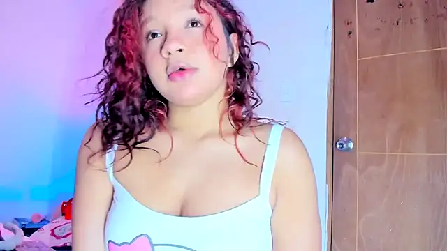 XXX chat uživo modela Emily_Coper18