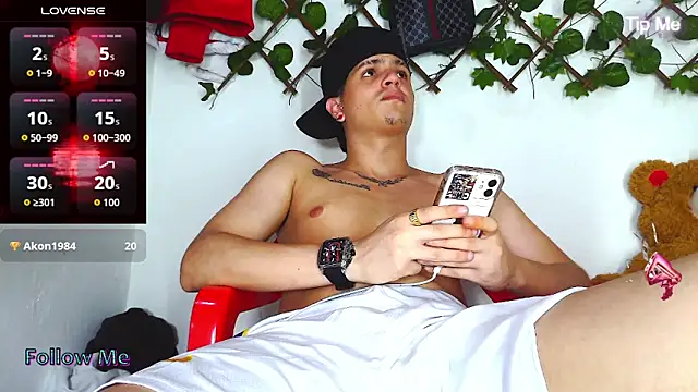 Вебкам-шоу Themasterhades_777