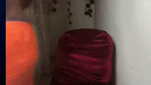 Madhubala01's Live XXX Chat