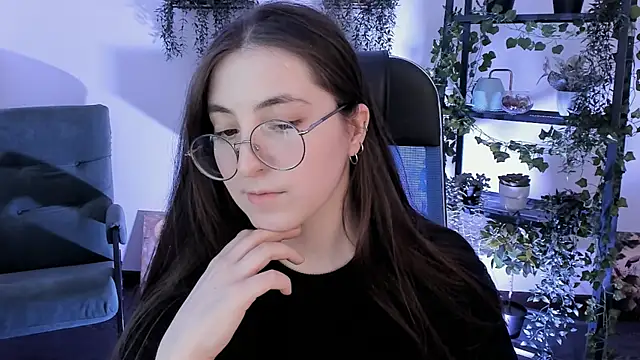 VirtuallVoyant's Live XXX Chat