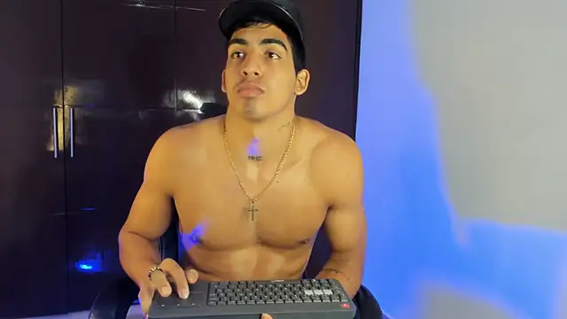 Milo_LatinBoy – Live XXX-chat