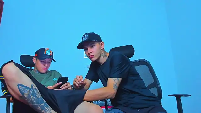 Thomas-Wil 即時 XXX 聊天