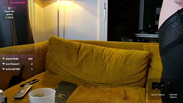 Azurea69 লাইভ XXX চ্যাট