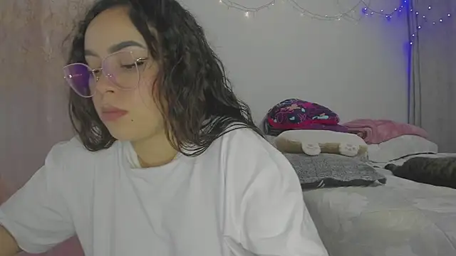 HARLEYNAPIER élő XXX-chatje