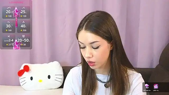 Chat +18 de ellie_kramer ao vivo