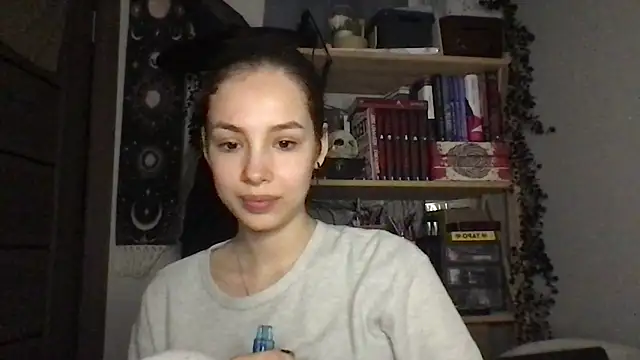 Chat +18 de Yuna5343 ao vivo