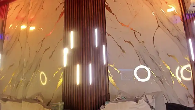 Chat +18 de VictoriaDuart ao vivo