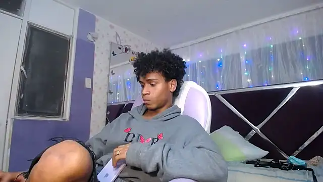 Santy_bigcock_01のウェブカメラショー