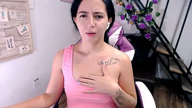 Chat XXX en directo de samantha_baby_