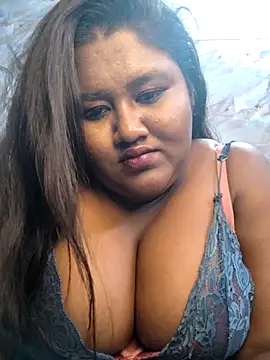 horny_diana Adlı Modelin Canlı XXX Sohbeti