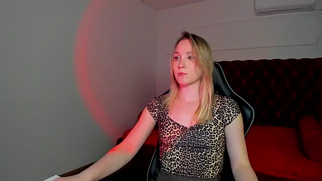 ElaraVoltage: απευθείας συνομιλία ΧΧΧ