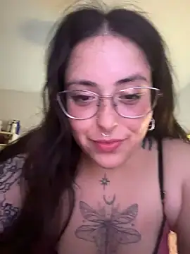 Mizztikaa live XXX chat