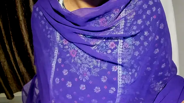 Chatroom XXX en direct de TheShyGirl_