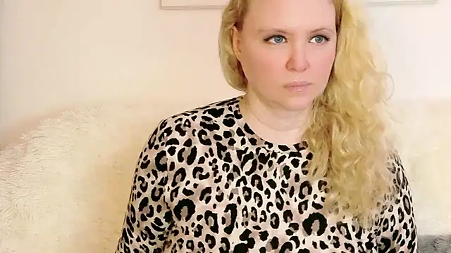 Sarah4you: онлайн-секс-чат