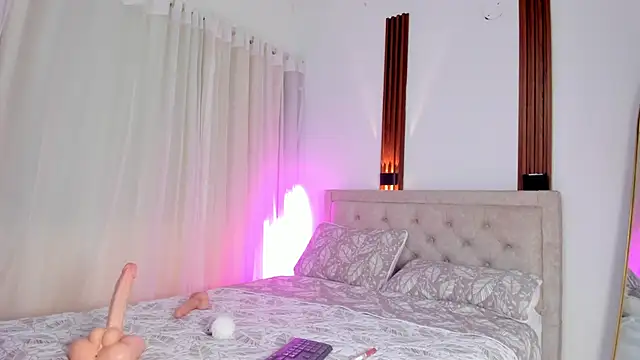 KatieBoison's Live XXX Chat