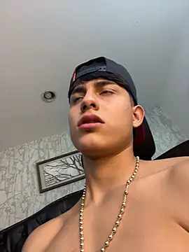 Lander_Cruz Live XXX-chat