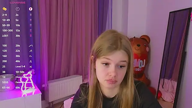 Show modela belrinaa na web-kameri