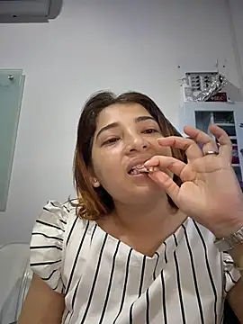 Sexy-CallCenter Live XXX Chat