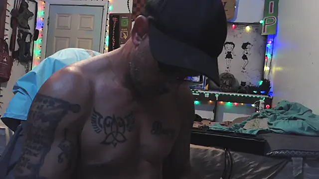 Buffshagswell: διαδικτυακό σόου στην κάμερα