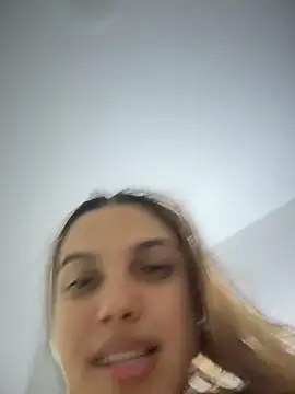 Colibri_xxx 现场XXX聊天