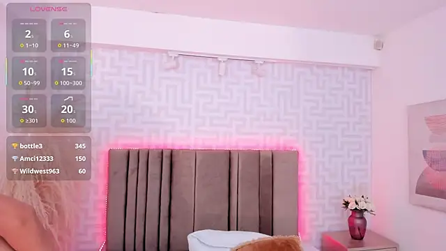 naishaa_ Webcam-Show