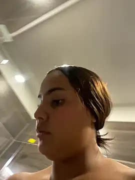 Chatroom XXX en direct de Noa_Harper-