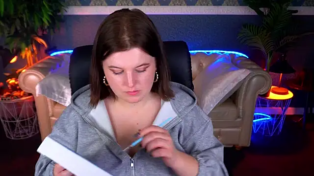 KristiFoxy élő XXX-chatje