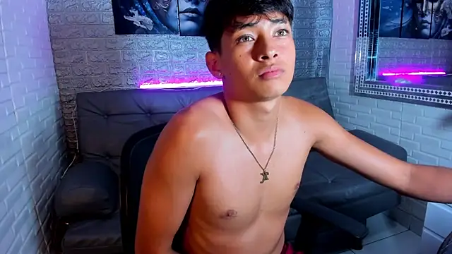 Tigger_Collins Live XXX-chat