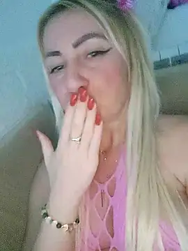 XXX chat uživo modela visnjica