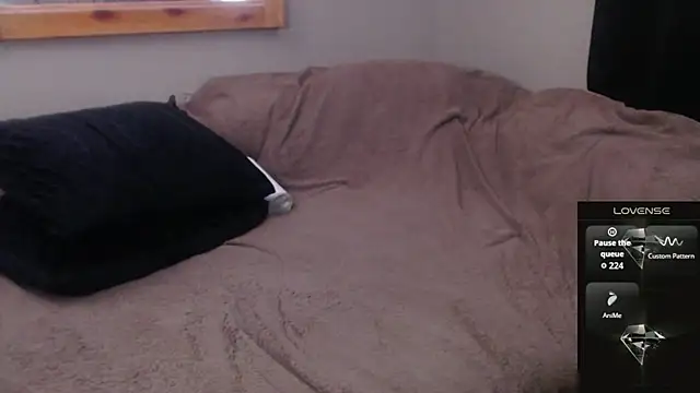 MaxRouger: вебкам-шоу