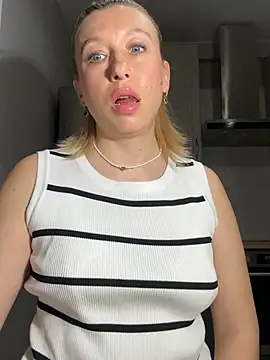 Kittie_Valentine Live XXX-Chat