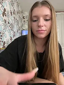 adel_secret's Live XXX Chat