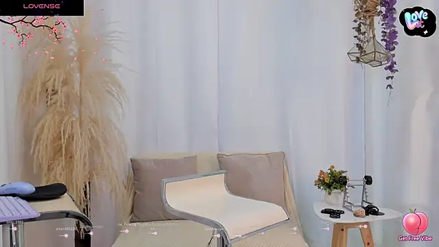 Helena-Fits Chat XXX live