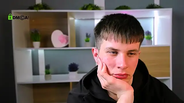 leo_valor's Live XXX Chat