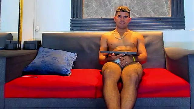 Latins_on_fire Live XXX-Chat