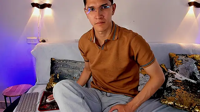 Czat XXX na żywo – MilanDavid1